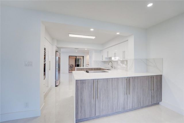 103 St Andrews Road, Hollywood, FL 33021