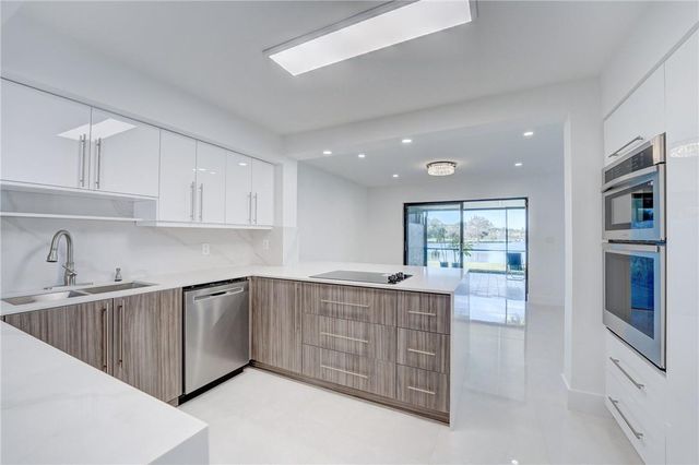 103 St Andrews Road, Hollywood, FL 33021