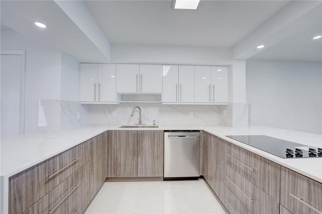 103 St Andrews Road, Hollywood, FL 33021