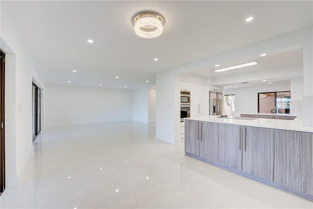 103 St Andrews Road, Hollywood, FL 33021