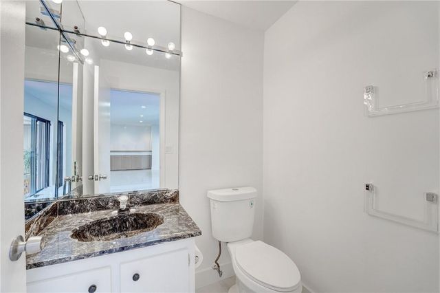 103 St Andrews Road, Hollywood, FL 33021