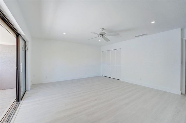 103 St Andrews Road, Hollywood, FL 33021