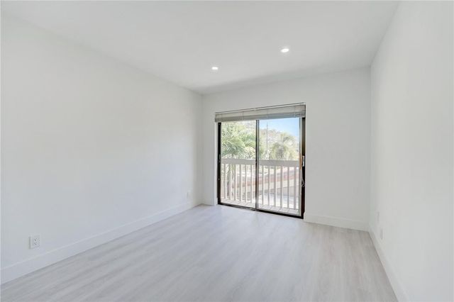 103 St Andrews Road, Hollywood, FL 33021