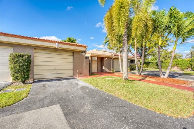 103 St Andrews Road, Hollywood, FL 33021
