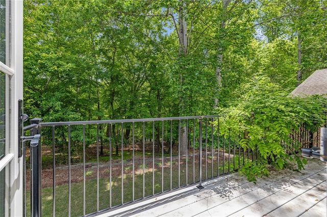 6135 White Oak Drive, Flowery Branch, GA 30542