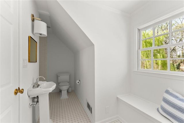 6135 White Oak Drive, Flowery Branch, GA 30542