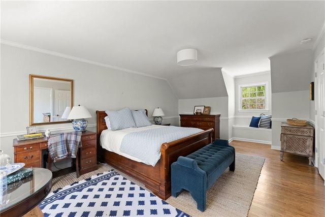 6135 White Oak Drive, Flowery Branch, GA 30542