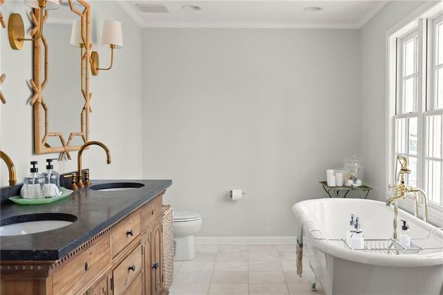 6135 White Oak Drive, Flowery Branch, GA 30542