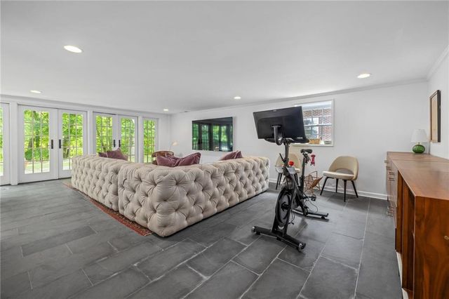 6135 White Oak Drive, Flowery Branch, GA 30542