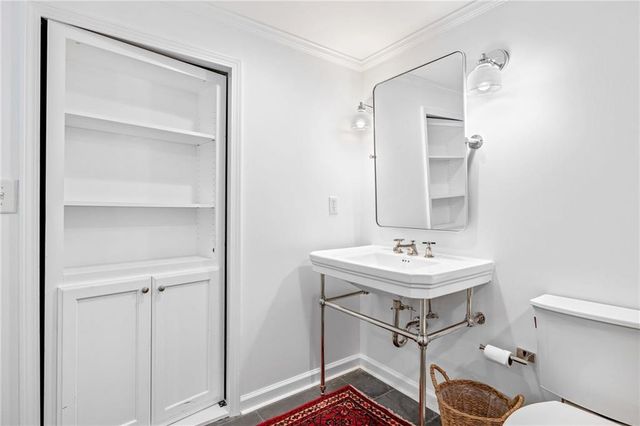 6135 White Oak Drive, Flowery Branch, GA 30542