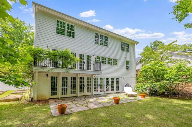 6135 White Oak Drive, Flowery Branch, GA 30542