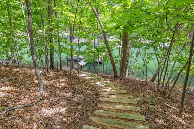 6135 White Oak Drive, Flowery Branch, GA 30542