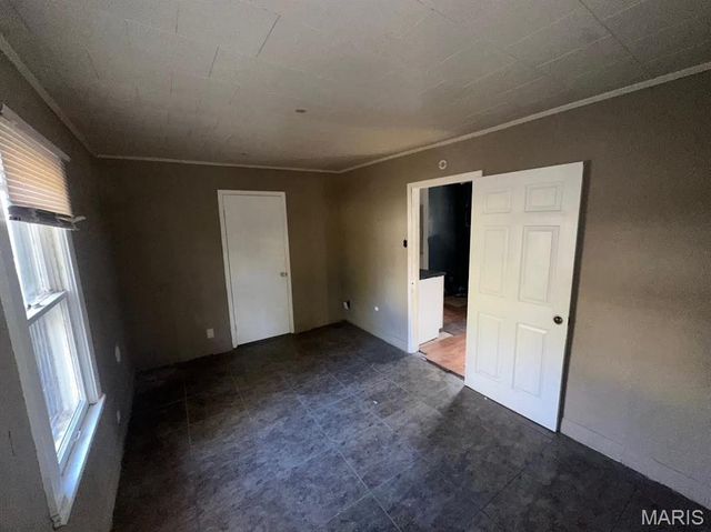 5461 Hamilton Avenue, St Louis, MO 63136