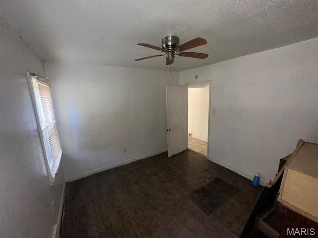 5461 Hamilton Avenue, St Louis, MO 63136