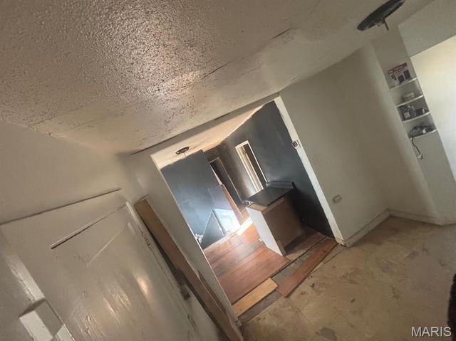 5461 Hamilton Avenue, St Louis, MO 63136