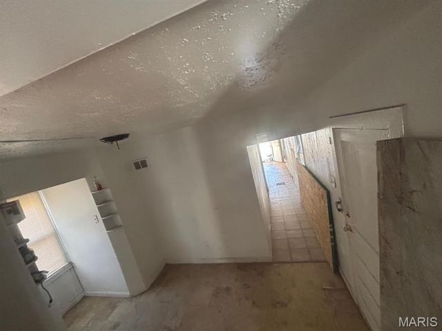 5461 Hamilton Avenue, St Louis, MO 63136