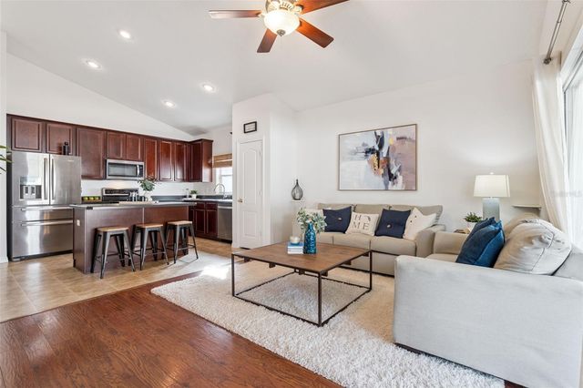 290 CLYDESDALE CIRCLE, Sanford, FL 32773