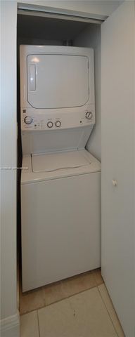 325 S Biscayne Blvd 2320, Miami, FL 33131