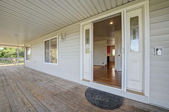 4877 Hillvale Dr, Valley Springs, CA 95252