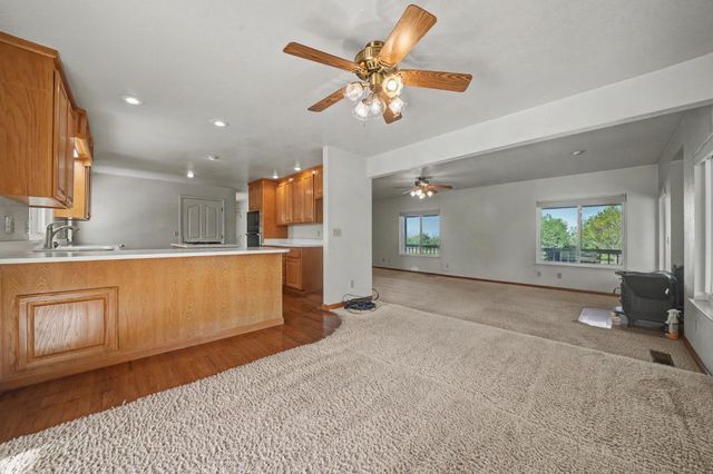 4877 Hillvale Dr, Valley Springs, CA 95252