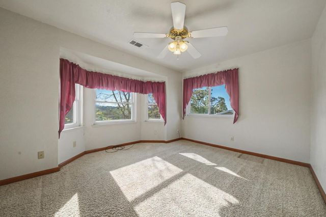 4877 Hillvale Dr, Valley Springs, CA 95252