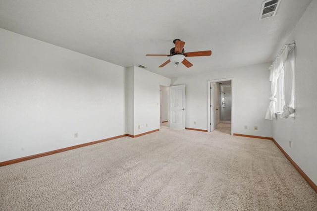 4877 Hillvale Dr, Valley Springs, CA 95252