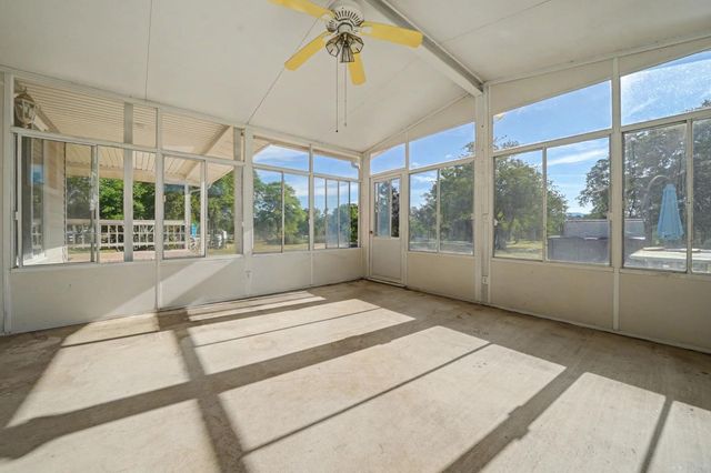 4877 Hillvale Dr, Valley Springs, CA 95252