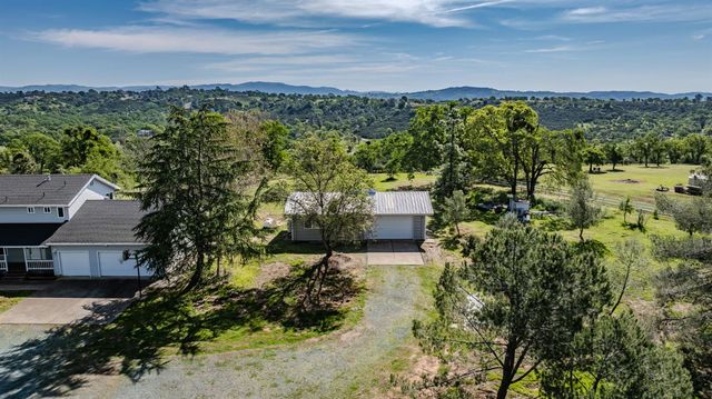 4877 Hillvale Dr, Valley Springs, CA 95252