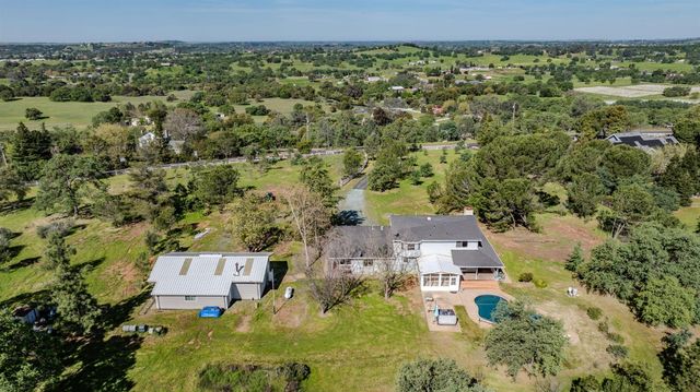 4877 Hillvale Dr, Valley Springs, CA 95252