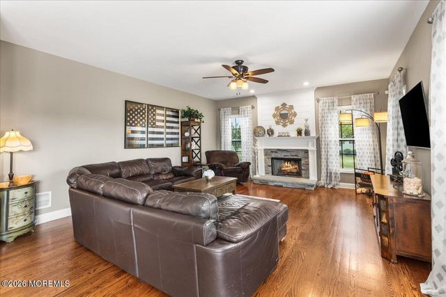 5 Hornbeam Lane, New Egypt, NJ 08533