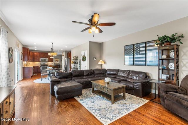 5 Hornbeam Lane, New Egypt, NJ 08533