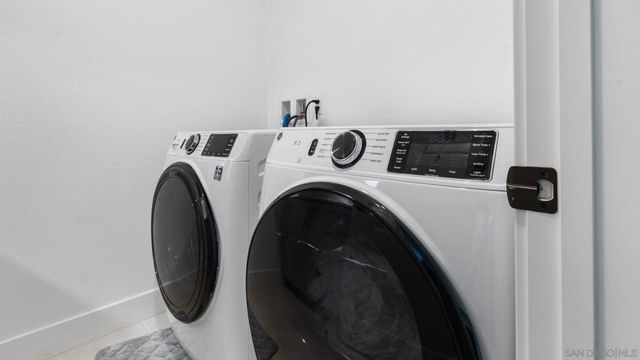 15681 Rennyson Way, San Diego, CA 92127