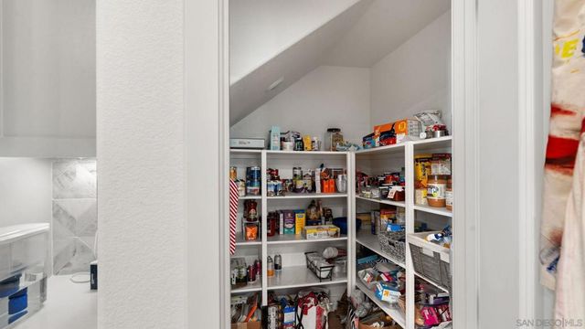 15681 Rennyson Way, San Diego, CA 92127