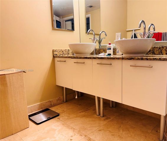 41 SE 5th 2204, Miami, FL 33131