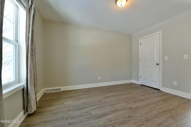 10 Linden Lane, Milton, NY 12020