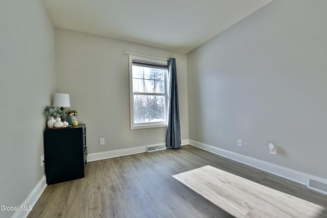 10 Linden Lane, Milton, NY 12020