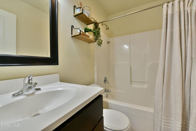 10 Linden Lane, Milton, NY 12020