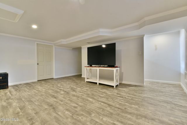 10 Linden Lane, Milton, NY 12020