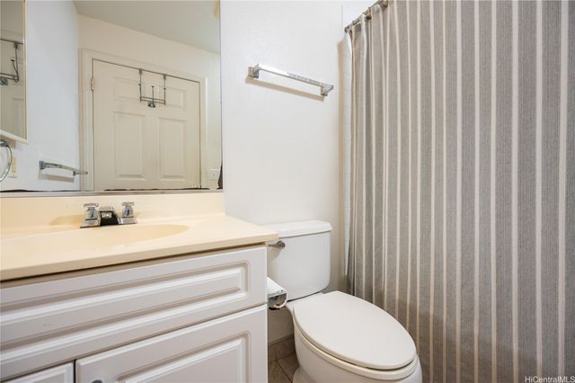 94-510 Lumiaina Street J202, Waipahu, HI 96797