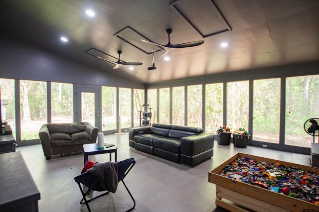 2942 Medlin Rd, Gilmer, TX 75645