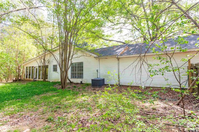 2942 Medlin Rd, Gilmer, TX 75645