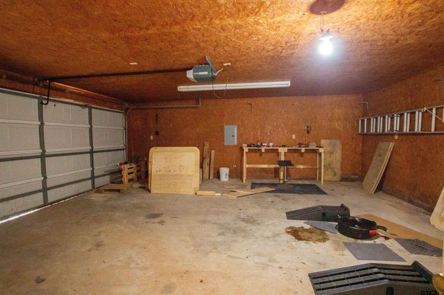 2942 Medlin Rd, Gilmer, TX 75645