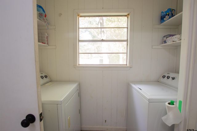 2942 Medlin Rd, Gilmer, TX 75645