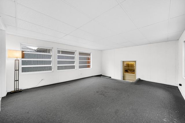 9628 Crestwood Avenue, Munster, IN 46321