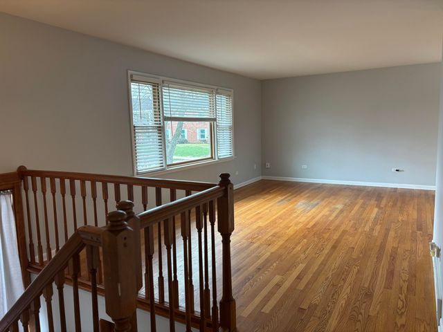 9628 Crestwood Avenue, Munster, IN 46321