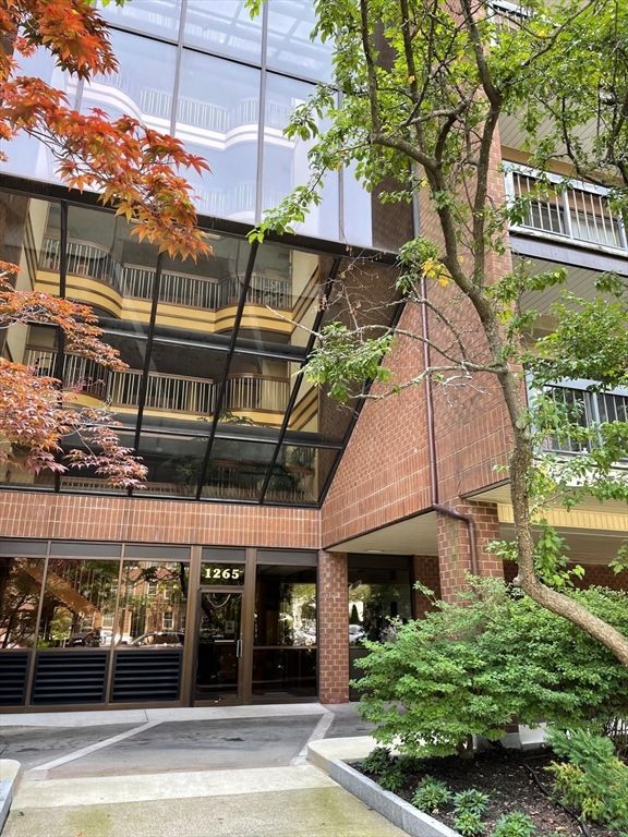 1265 Beacon St. 303, Brookline, MA 02446