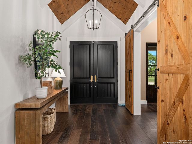 862 Grape Creek Road, Fredericksburg, TX 78624