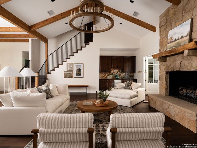 862 Grape Creek Road, Fredericksburg, TX 78624