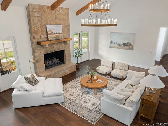 862 Grape Creek Road, Fredericksburg, TX 78624