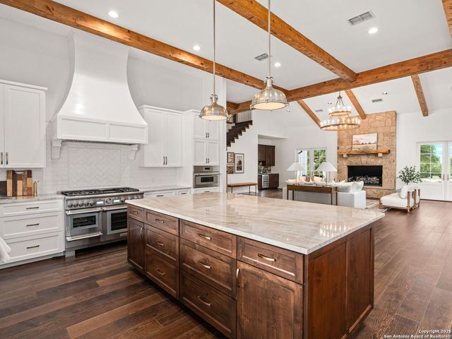 862 Grape Creek Road, Fredericksburg, TX 78624